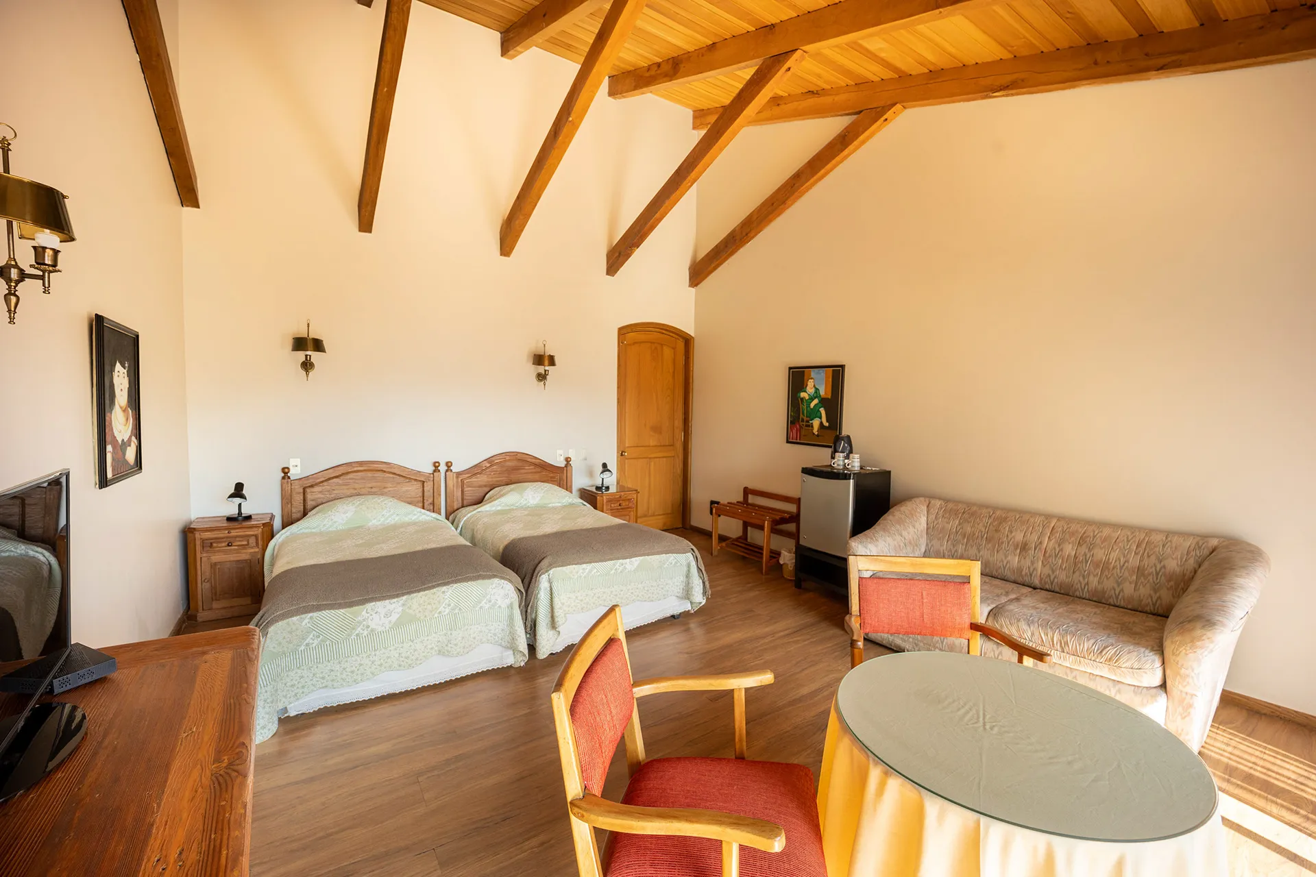 Edificio Q y Hotel Salto del Laja · Interiorismo — imagen 15