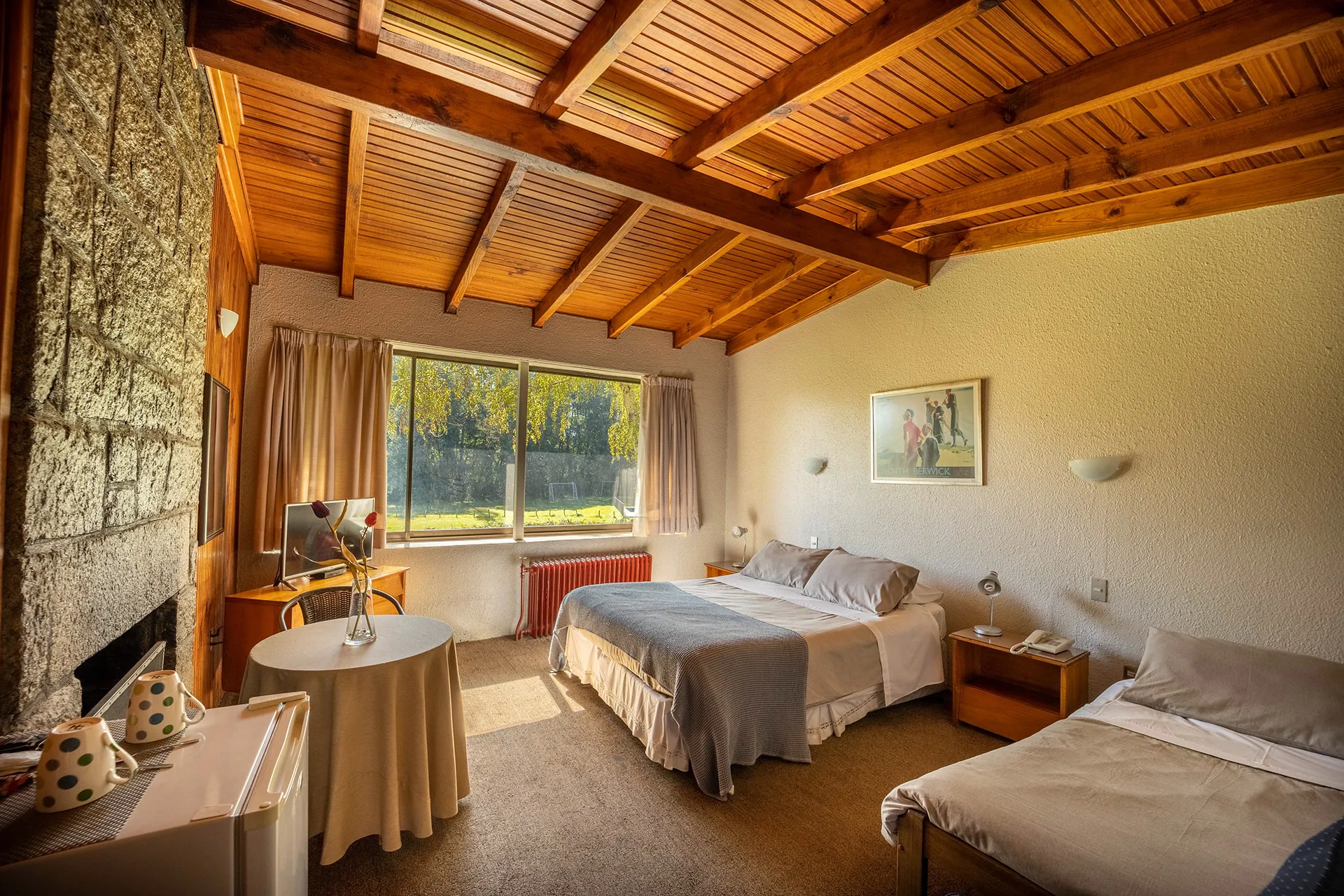 Edificio Q y Hotel Salto del Laja · Interiorismo — imagen 16