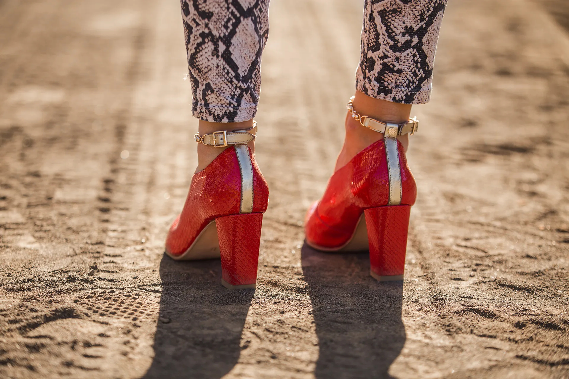 Javiera Poch · Sesión editorial — imagen 4