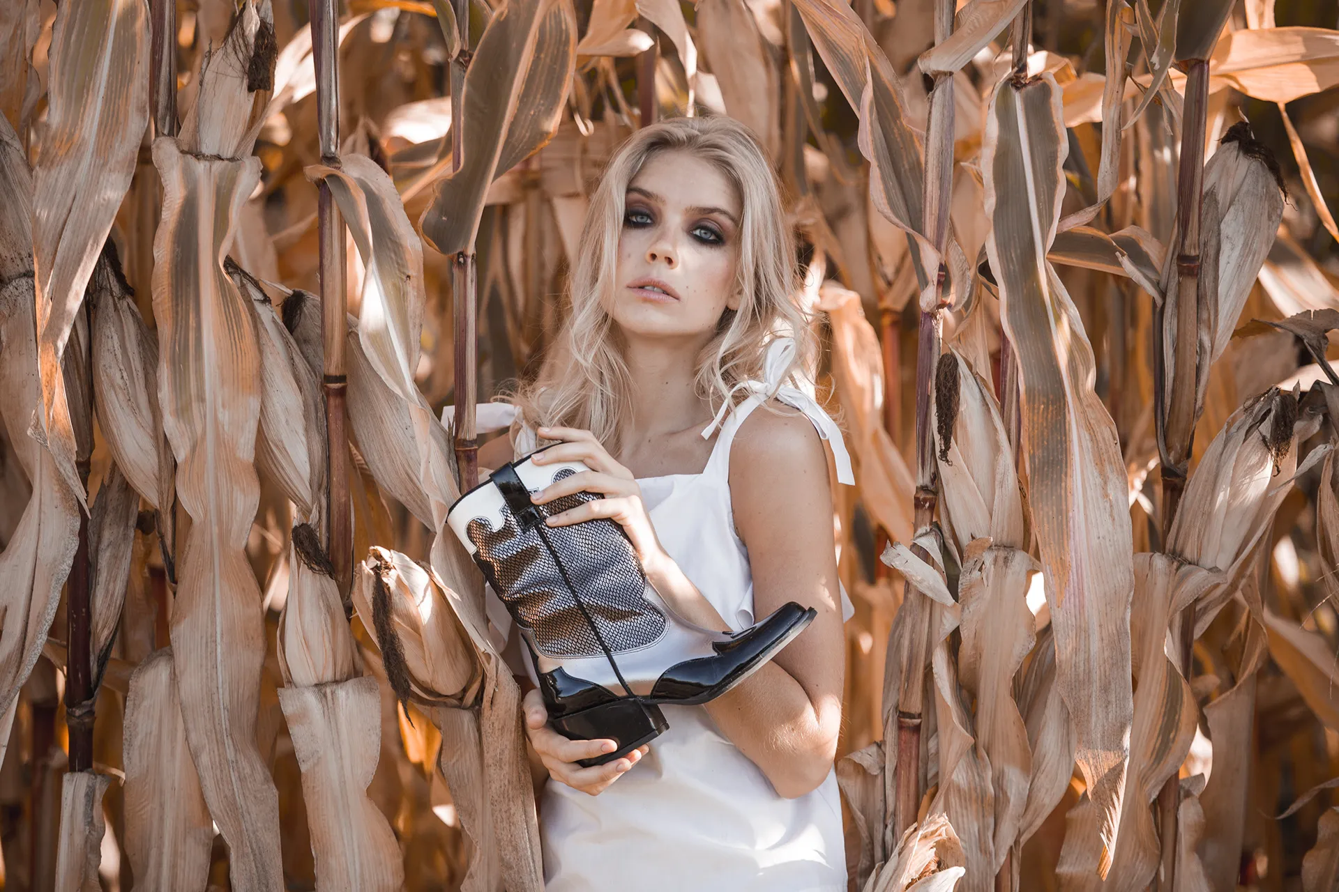 Javiera Poch · Sesión editorial — imagen 7